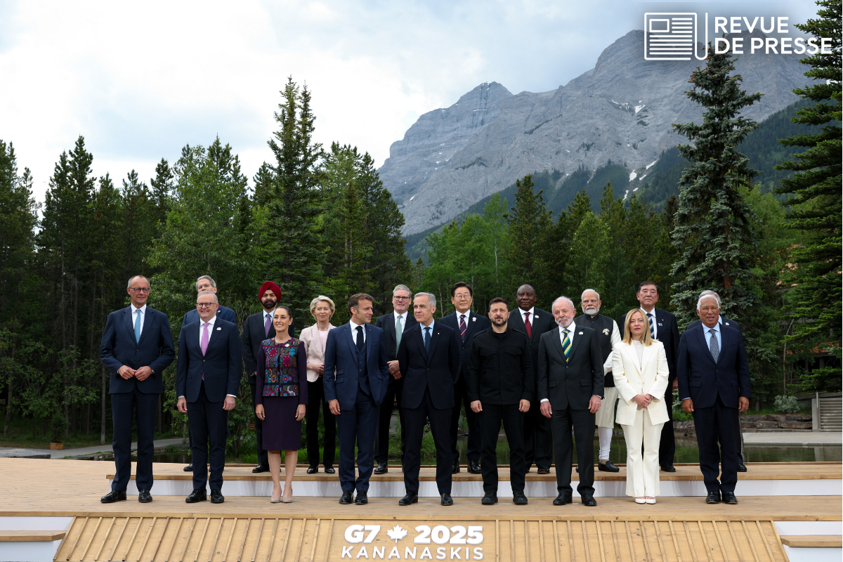Photo de groupe du 17 juin avec les dirigeants du G7 et les invités, dont Volodymyr Zelensky - Crédits : Conseil européen