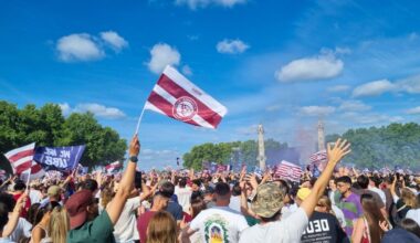 Fan zone installée pour la finale de l'UBB sur la place des Quinconces à Bordeaux - Guillaume L.