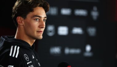 Russell "surpris" que Verstappen assume la responsabilité de leur contact