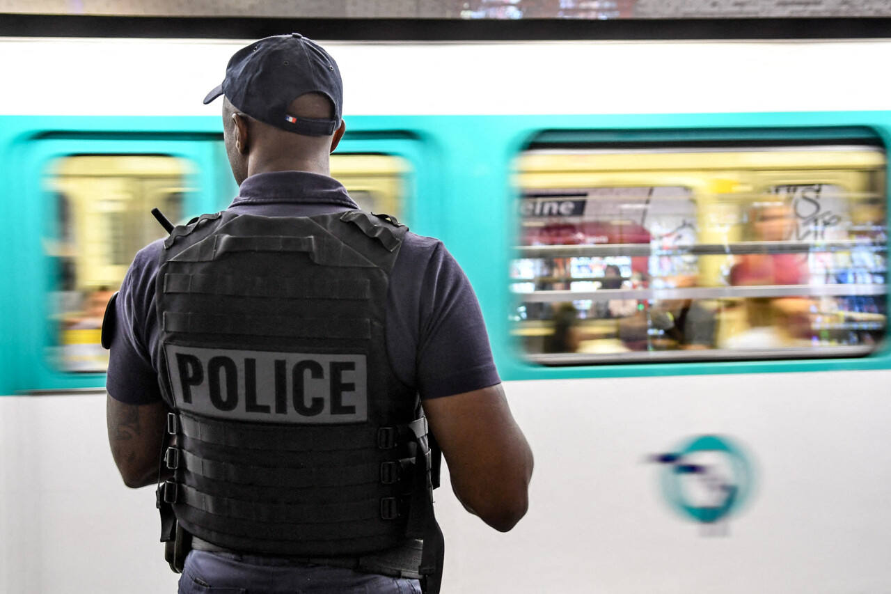 son "attitude fuyante" le trahit, le contrôle de la police s'avère très fructueux