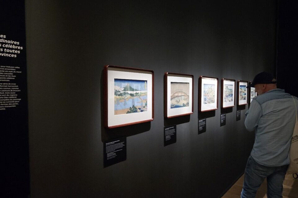 L'exposition présente de nombreuses œuvres originales dont certaines présentées pour la première fois en Occident.