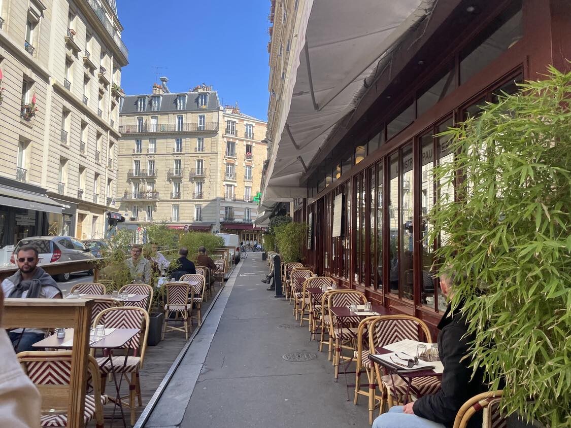 la Mairie de Paris permet les terrasses jusqu'à 23h mais rappelle les règles à respecter
