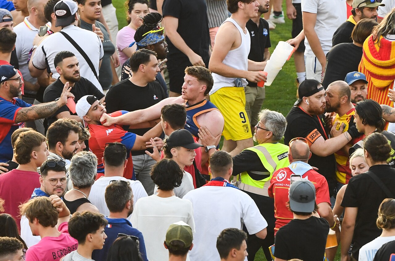 Joueurs poursuivis, chemise ensanglantée : du nouveau sur les bagarres Grenoble