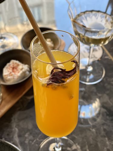 Bar à vins et à cocktails Léobar