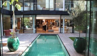 Pont-levis, piscine... On a visité une maison secrète à 18 millions d'euros à Paris : "Un côté James Bond"