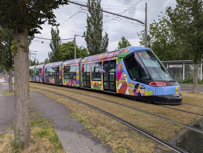 Tram Emilie Clarke 2 CTS