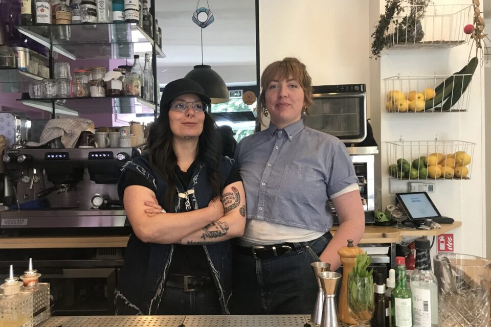 Montvenus-bar-cocktails-féministe-queer-montreuil