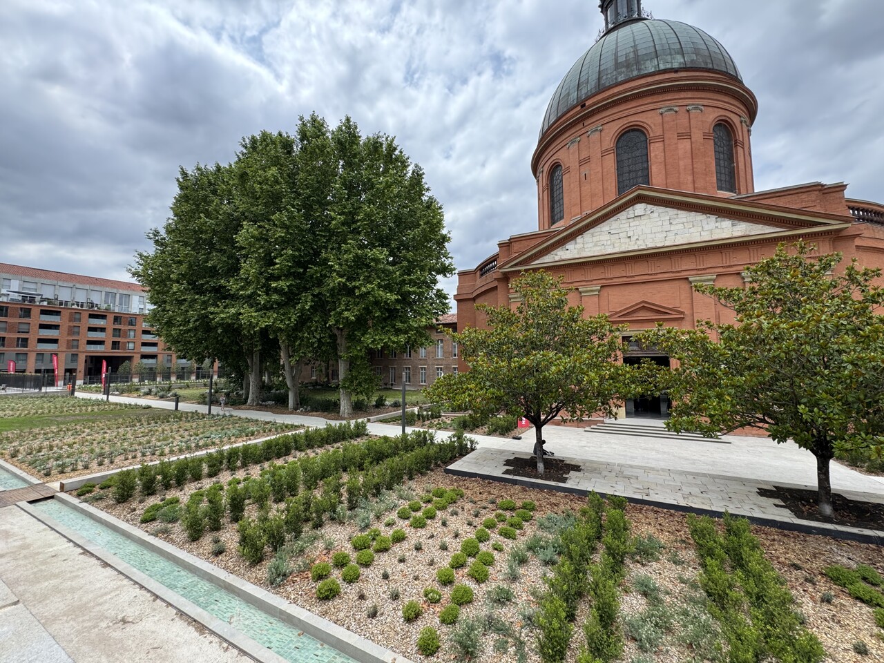 EN IMAGES. Le jardin autour du dôme de la Grave est fini : voici son nouveau visage