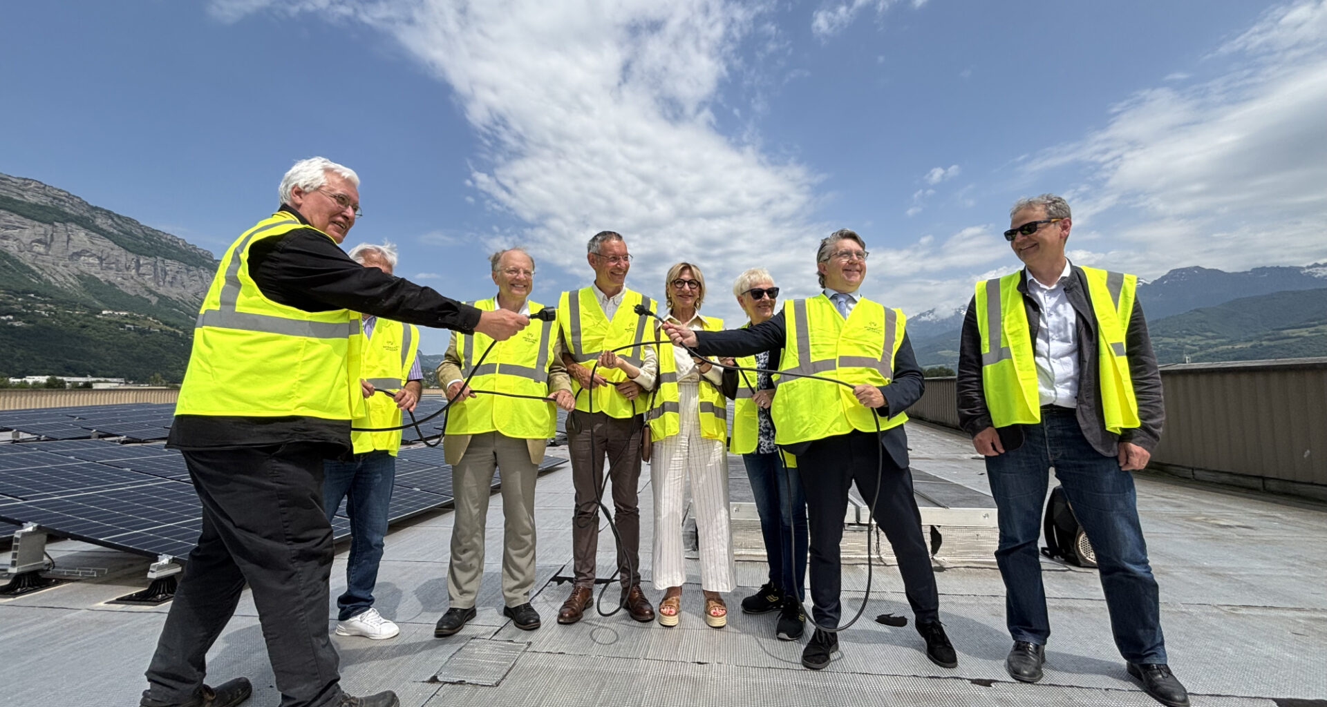 Grenoble : 2 900 m² de panneaux solaires inaugurés sur à Athanor