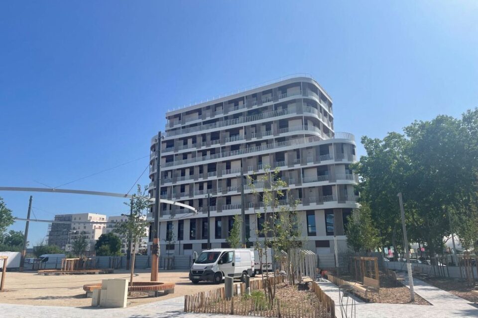 Des complexes immobiliers sont déjà livrés dans le quartier des Groues à Nanterre. Comme le projet Flora (ci-dessus) et ses 88 logements.