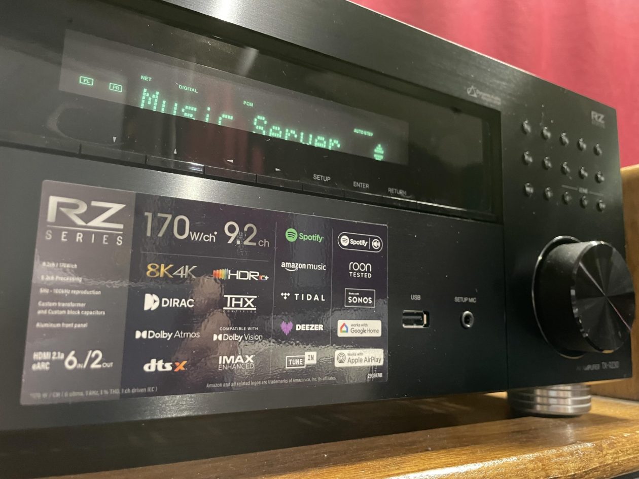 Façade en aluminium ampli onkyo
