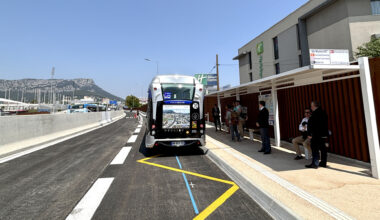 © O. Réal - Les arrêts de bus sur l'autoroute, une réalisation novatrice.