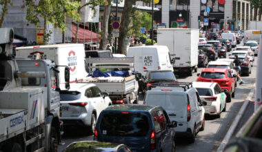 © AP/Antonin Albert - Face à un pic d’ozone provoqué par les fortes chaleurs, la préfecture de police de Paris impose dès lundi une baisse de la vitesse.