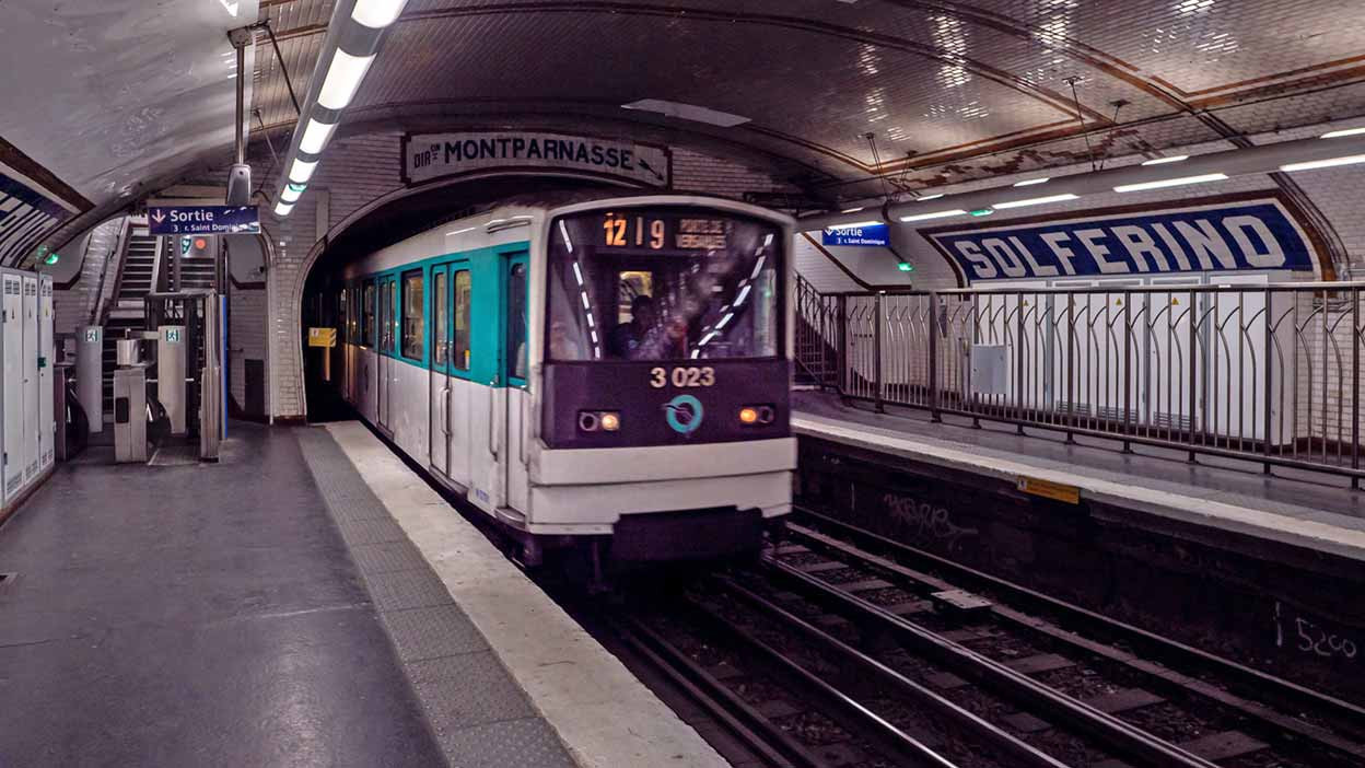 © Shutterstock - La ligne 6, les RER B et E, ainsi que les Transiliens N er R vont être impactés par des travaux durant  la semaine du 16 au 22 juin.
