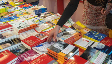 © Shutterstock - Cette année, littérature et musique feront bon ménage au 14e salon du livre de Coulommiers organisé le 21 juin, jour de la fête de la musique.