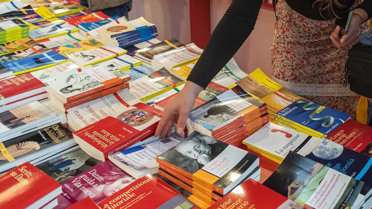 © Shutterstock - Cette année, littérature et musique feront bon ménage au 14e salon du livre de Coulommiers organisé le 21 juin, jour de la fête de la musique.
