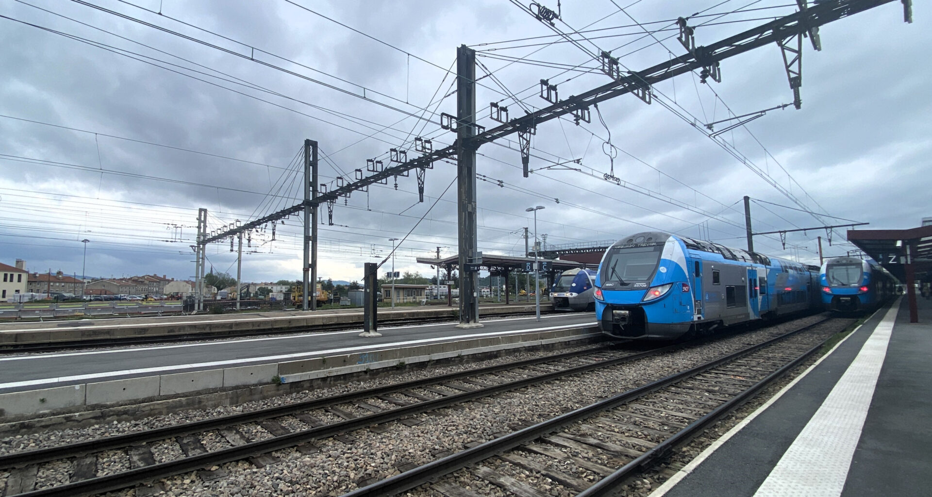 © Noémie Coquet - Emprunter le train entre Roanne et Saint-Etienne sera très compliqué dès 17h ce mercredi 25 juin en raison des violents orages annoncés.
