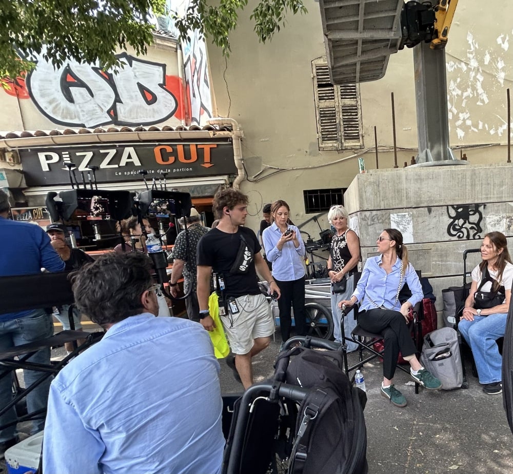 Kaley Cuoco, alias Penny dans "The Big Bang Theory", tourne la série  "Vanished" à Marseille