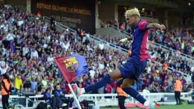 Lamine Yamal célèbre sous les couleurs du Barça, le 18 mai 2025.