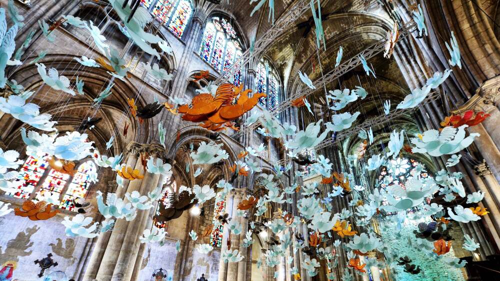 La Cathédrale de La Major à Marseille reçoit les œuvres monumentales de l’artiste Marcoville