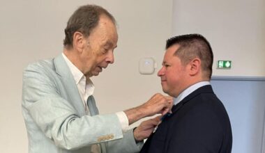 Le "patient-expert" Jérôme Defazio reçoit l'Ordre national du mérite à Marseille