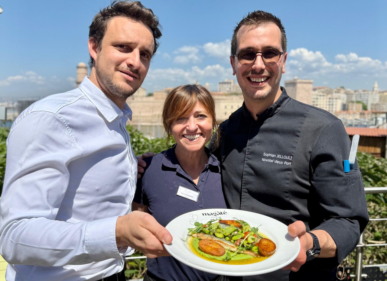 Marseille. Ce restaurant propose une formule imbattable sur le Vieux-Port : "Du tout compris"