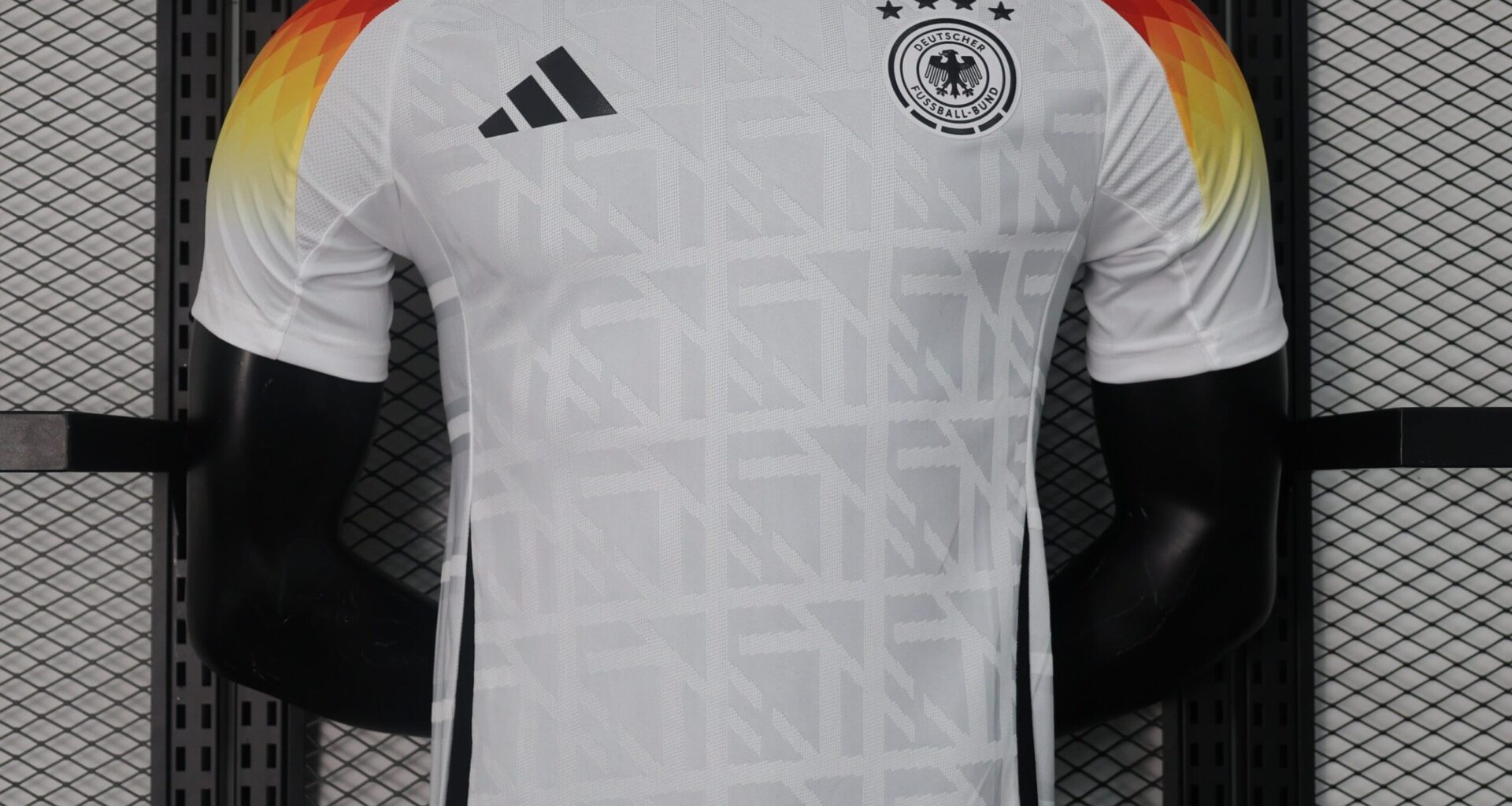 Maillot domicile Allemagne 2024 2025 en version officielle avec design épuré
