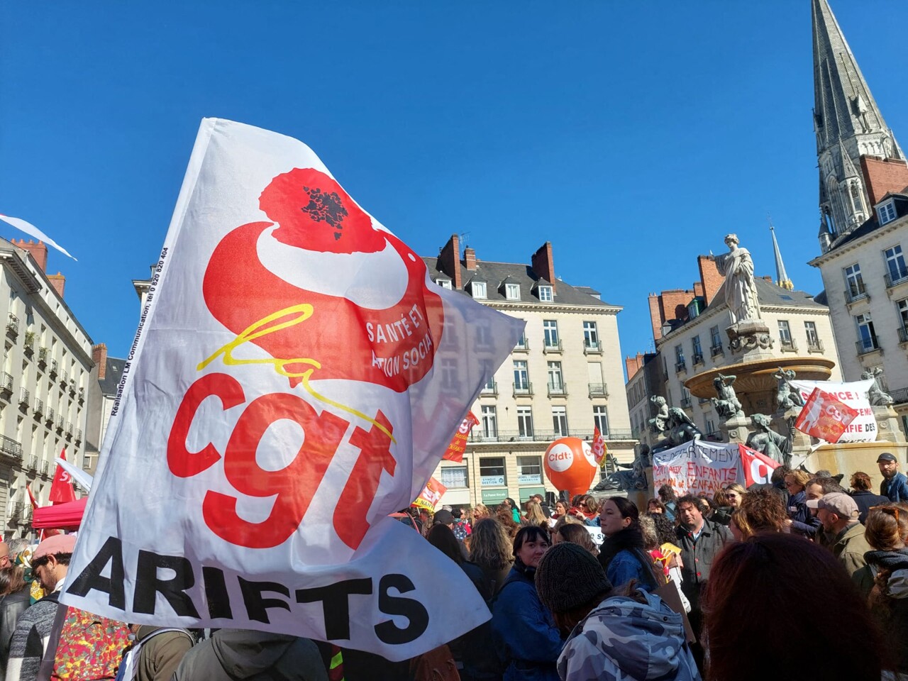 les syndicats appellent à la grève "pour nos retraites"