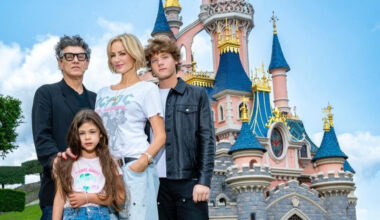 Marc Lavoine et Adriana Karembeu dévoilent de tendres photos en famille à Disneyland Paris