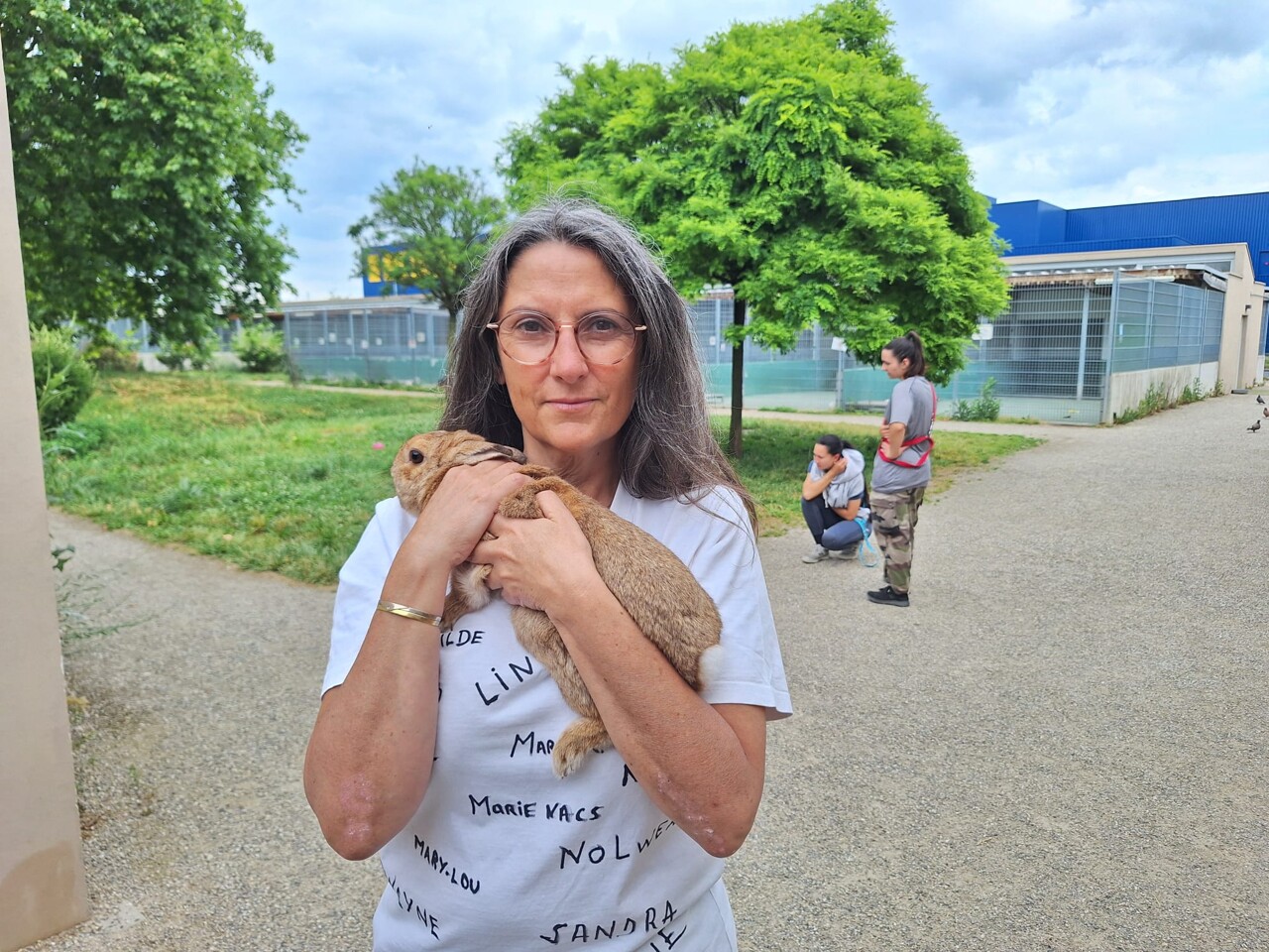 sa directrice menacée de se faire virer, que se passe-t-il ?