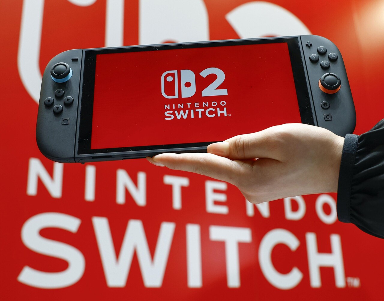 files d'attente monstres dès minuit à Paris pour s'offrir la dernière console de Nintendo