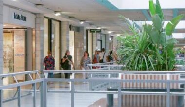 À Toulon, le paradoxe des centres commerciaux