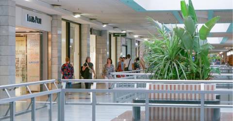 À Toulon, le paradoxe des centres commerciaux