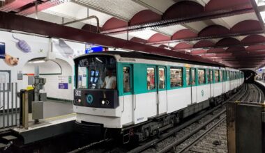 plusieurs stations de la ligne 3 du métro à Paris vont fermer plus d'un mois pour travaux