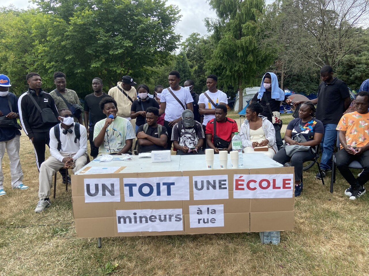"Notre vie fait pitié". Au parc de Maurepas, l'appel de détresse des jeunes mineurs isolés réunis en collectif