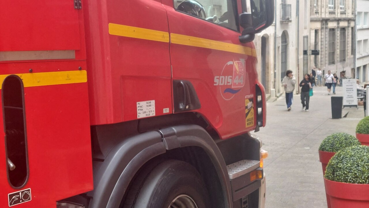 trois voitures prennent feu, les pompiers interviennent