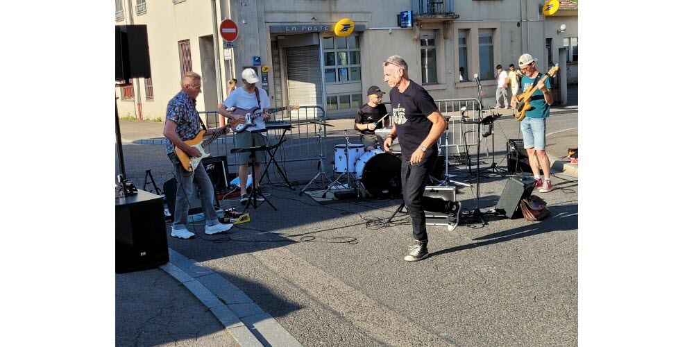 Neuves-Maisons : réglage balance pour les Rockers in Slippers. La fête n’a pas encore commencé.