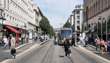 les bus et tramways à l'arrêt toute une journée