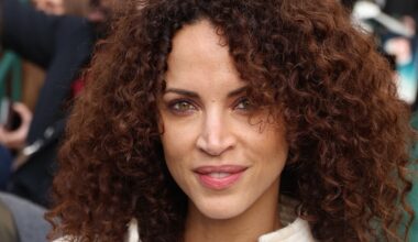 "Mes bouteilles de rosé" : alcoolique, Noémie Lenoir raconte sa descente aux enfers