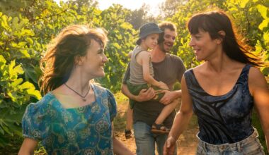 "Mikado" de Baya Kasmi, un drame sensible et poétique au coeur d'une famille atypique - rts.ch