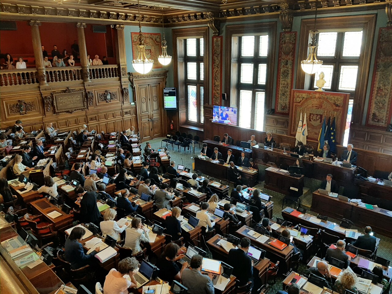 Un budget 2025 sous le feu des critiques au Conseil de Paris