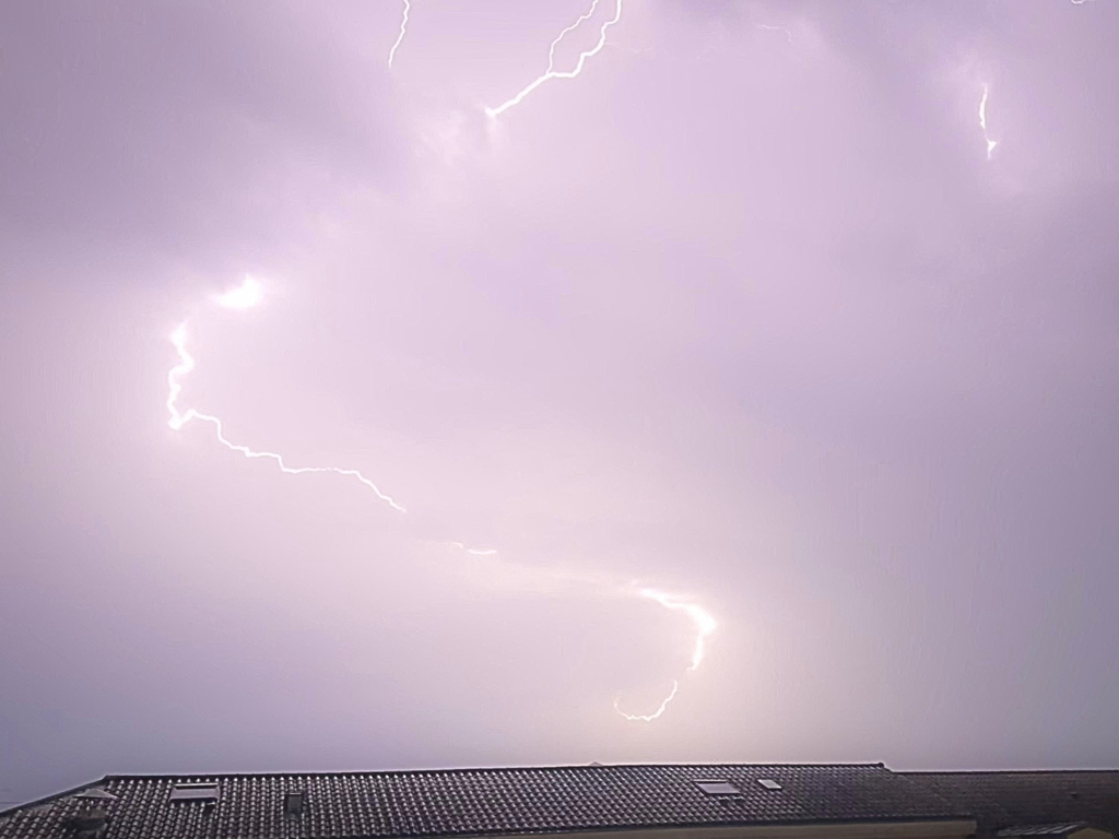Grenoble. Météo France déclenche une nouvelle alerte aux orages ce vendredi en Isère
