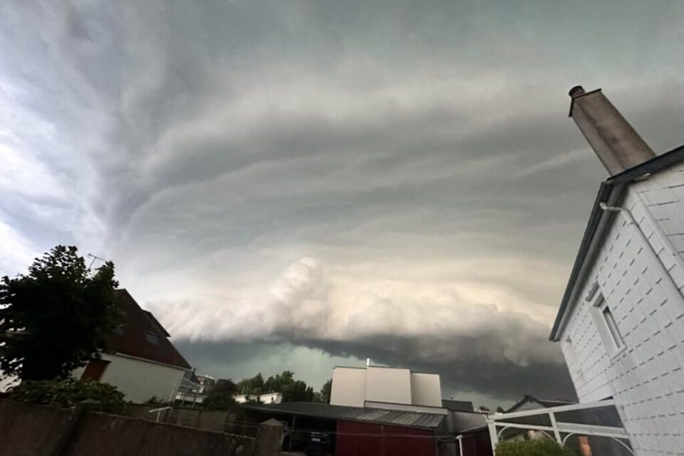 En une vingtaine de minutes, grêle et pluie se sont notamment abattues sur la région rouennaise.