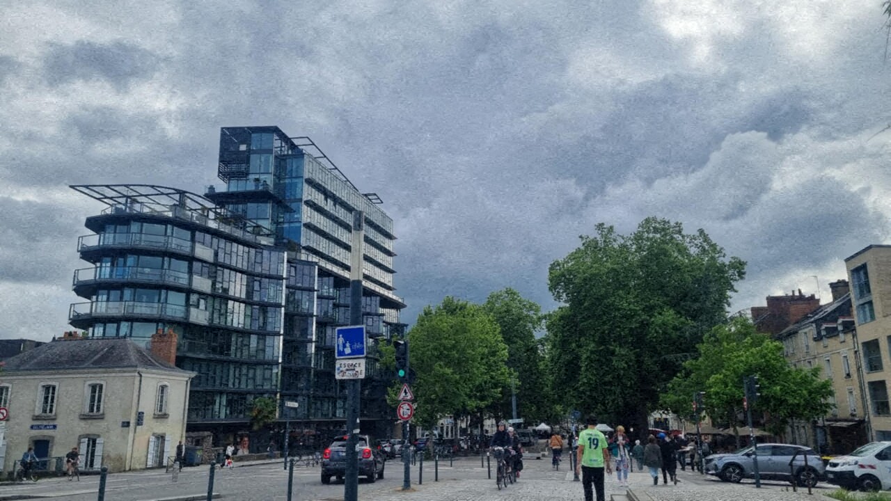 après le pic de chaleur, la vigilance orages déclenchée par Météo France