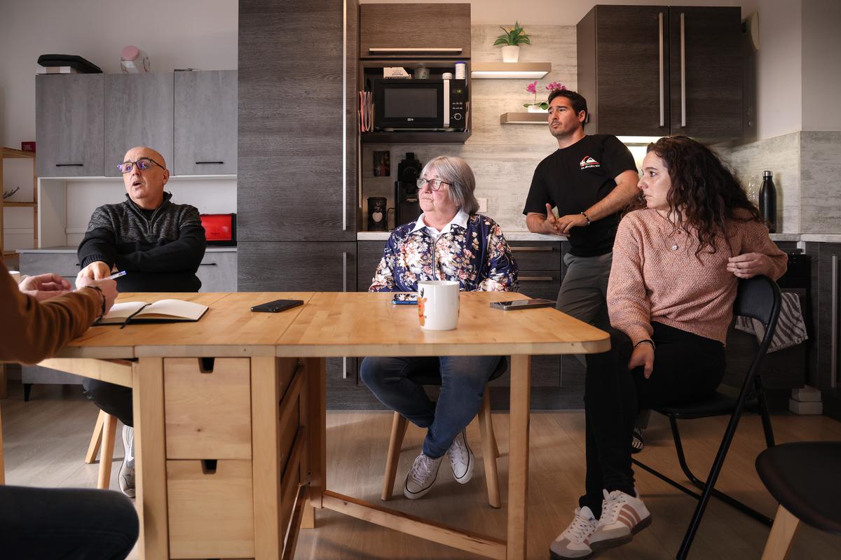 Les parents d’Anthony Mimiague, Marie-Jo et Didier, et sa soeur Audrey, ici avec son compagnon.