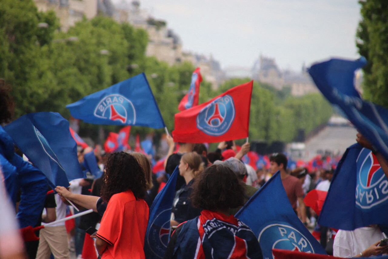 Interpellations après la victoire du PSG, jeu des 1 000 €, incendie mortel... L'info à midi en Île-de-France