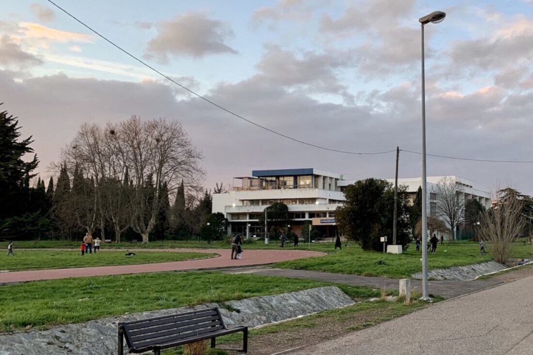 une mère de famille prend en chasse l’homme qui vient de voler son sac