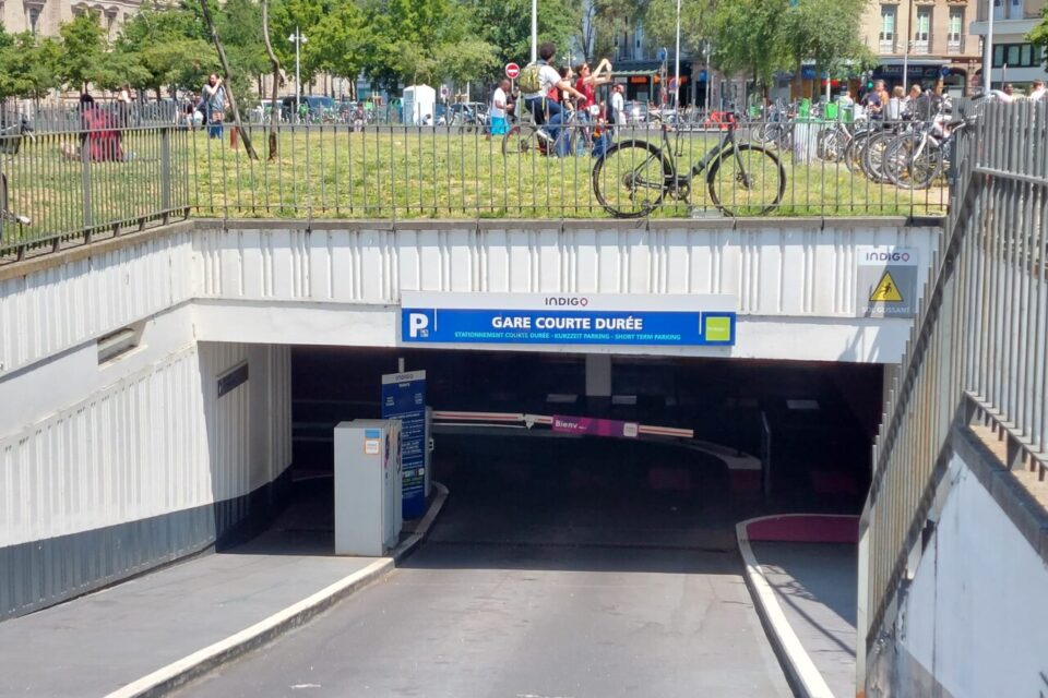 A terme, le parking Indigo situé sous le parvis de la gare de Strasbourg pourra accueillir 3 000 vélos.