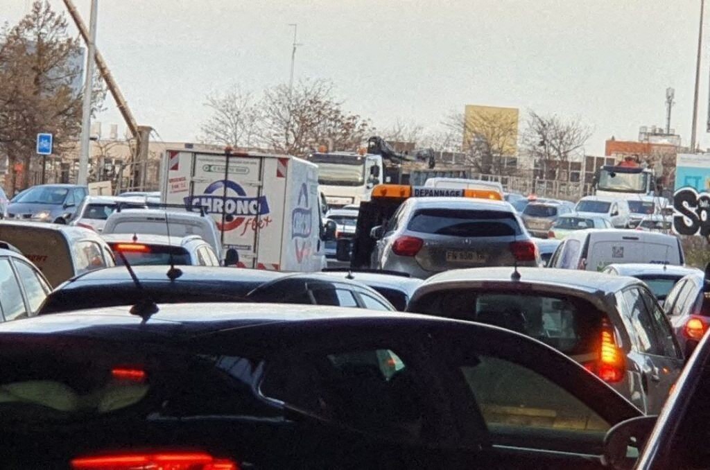 Accident, Salon du Bourget... La circulation encore très compliquée sur les routes de Paris et d'Île-de-France