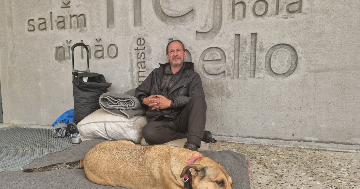 Métropole de Lyon. Devant Ikea, Jean-Pierre, SDF, raconte comment il a tout perdu en quelques semaines